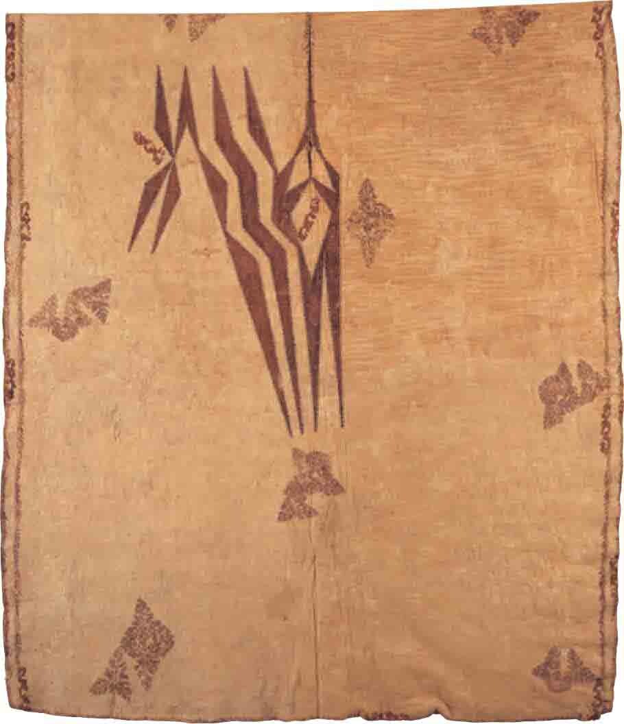 A poncho of barkcloth.
