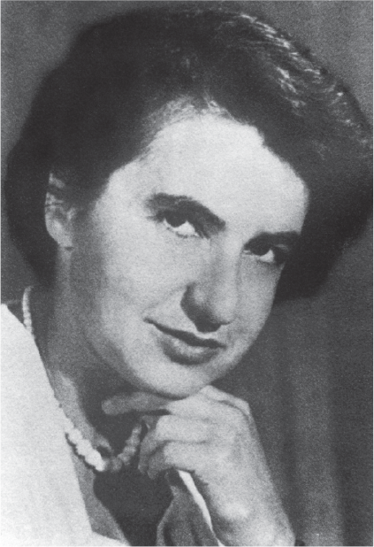 A historic portrait photo of Rosalind Franklin.