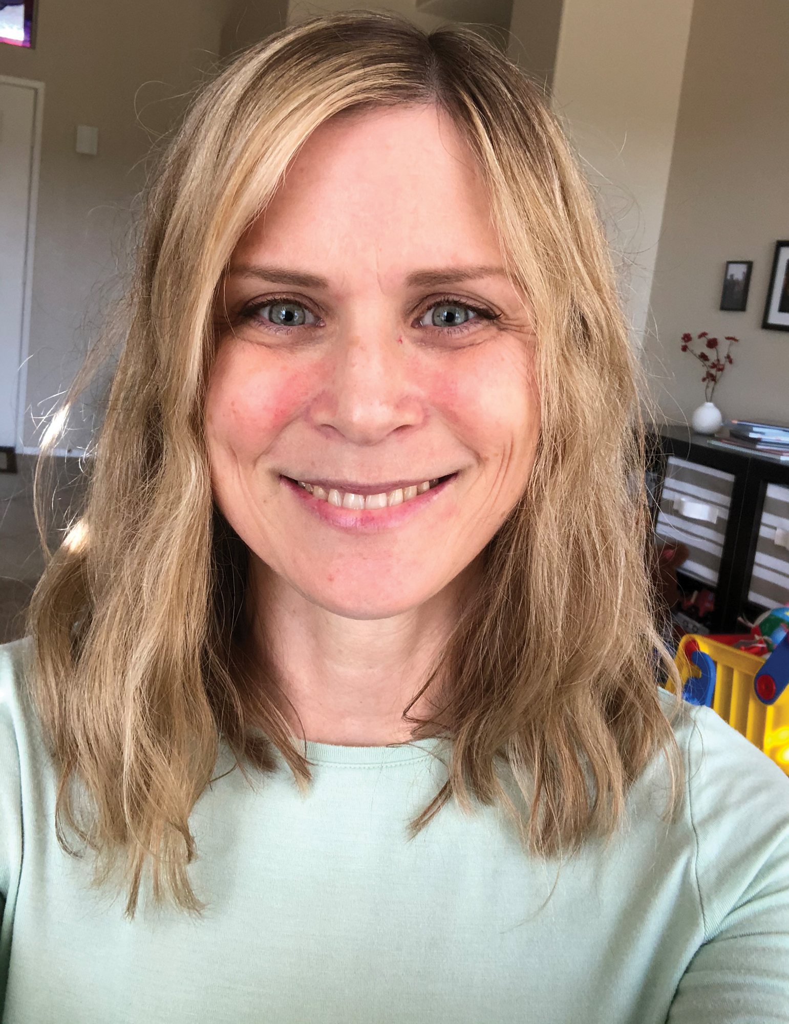 A selfie of college psychologist Lisa Fast.