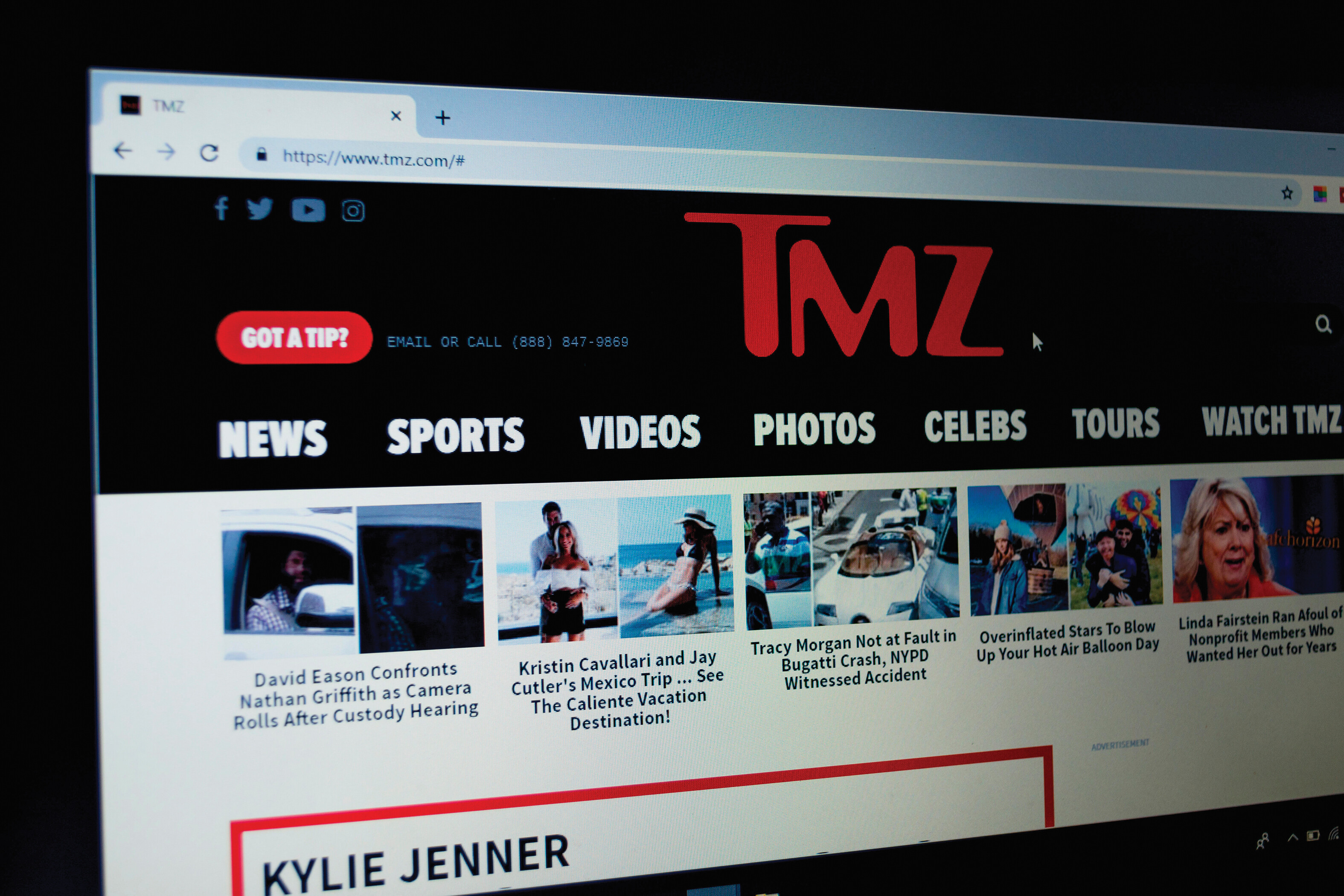 A picture of the website TMZ’s homepage. It shows a gossip headline titled “Kylie Jenner.”