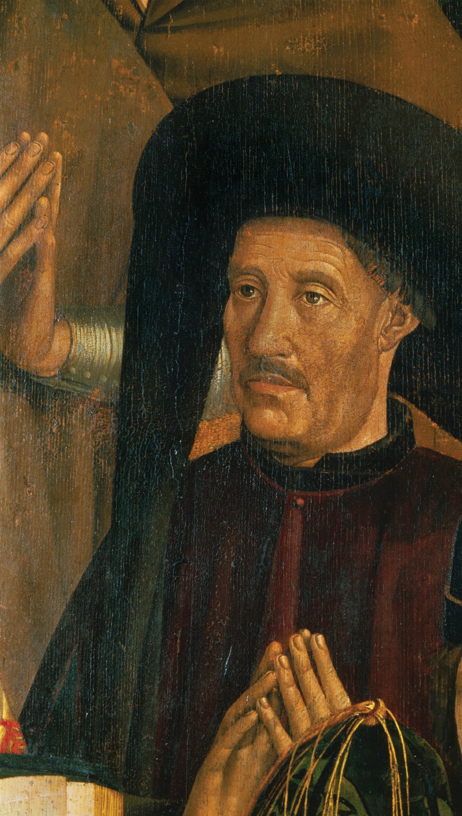 A painting shows the portrait of Henry the Navigator.
