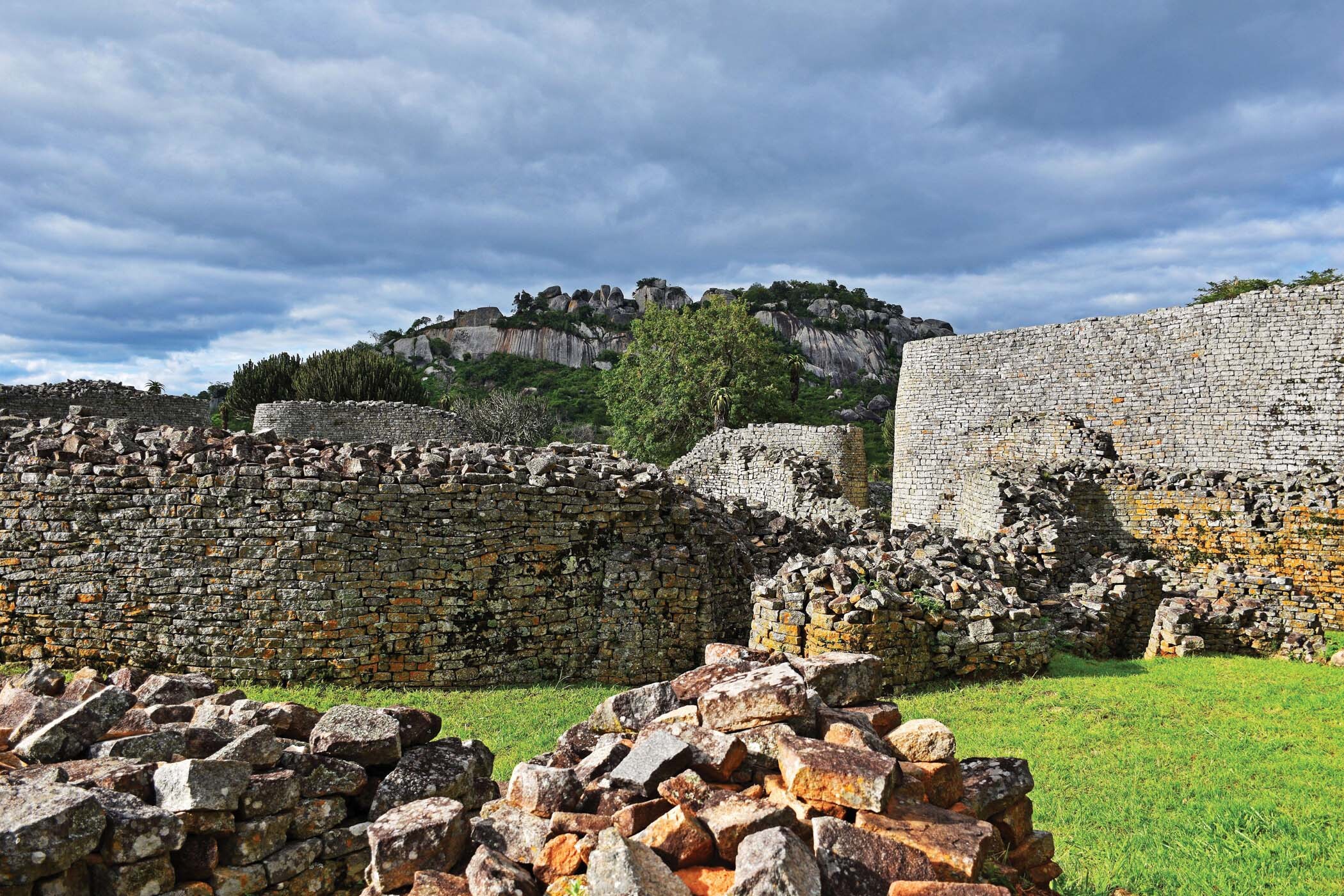 A wide view of the ruins and the Great Enclosure of Great Zimbabwe.